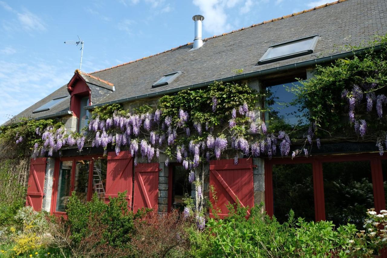 La Maison Jaune A La Janaie Parigne Luaran gambar