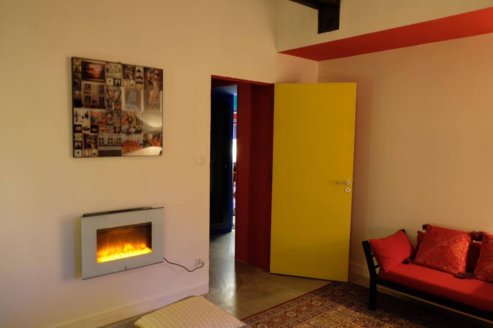 La Maison Jaune A La Janaie Parigne Luaran gambar